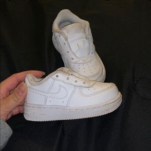 Toddler white Nike Airforce one 5C